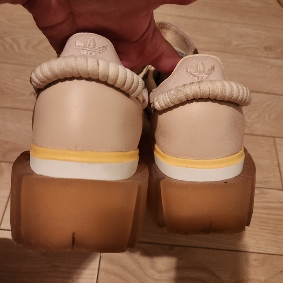 Adidas X Ivy Park - Picture 3 of 6